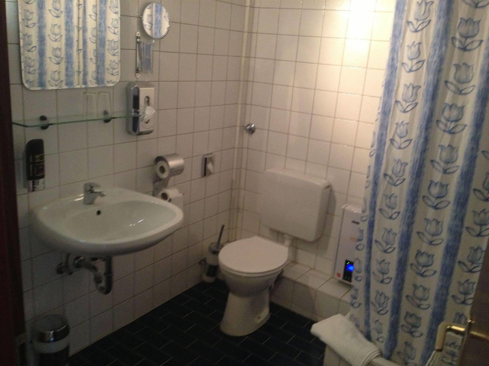 Itm Hotel Oase Hamburg Kültér fotó